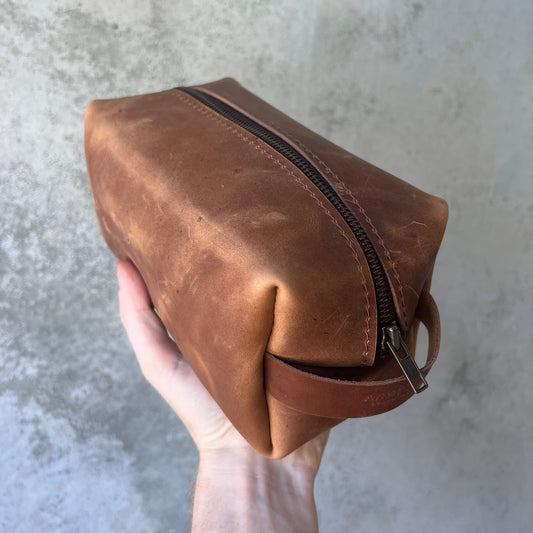 The Vagabond - Wash bag - Anvil Hide