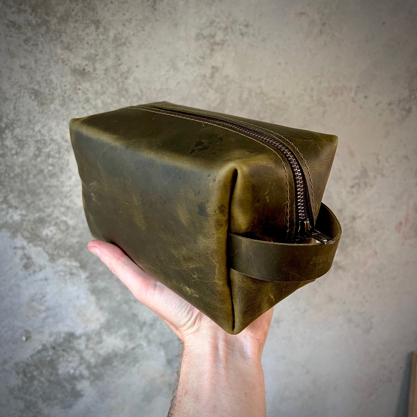 The Vagabond - Wash bag - Anvil Hide