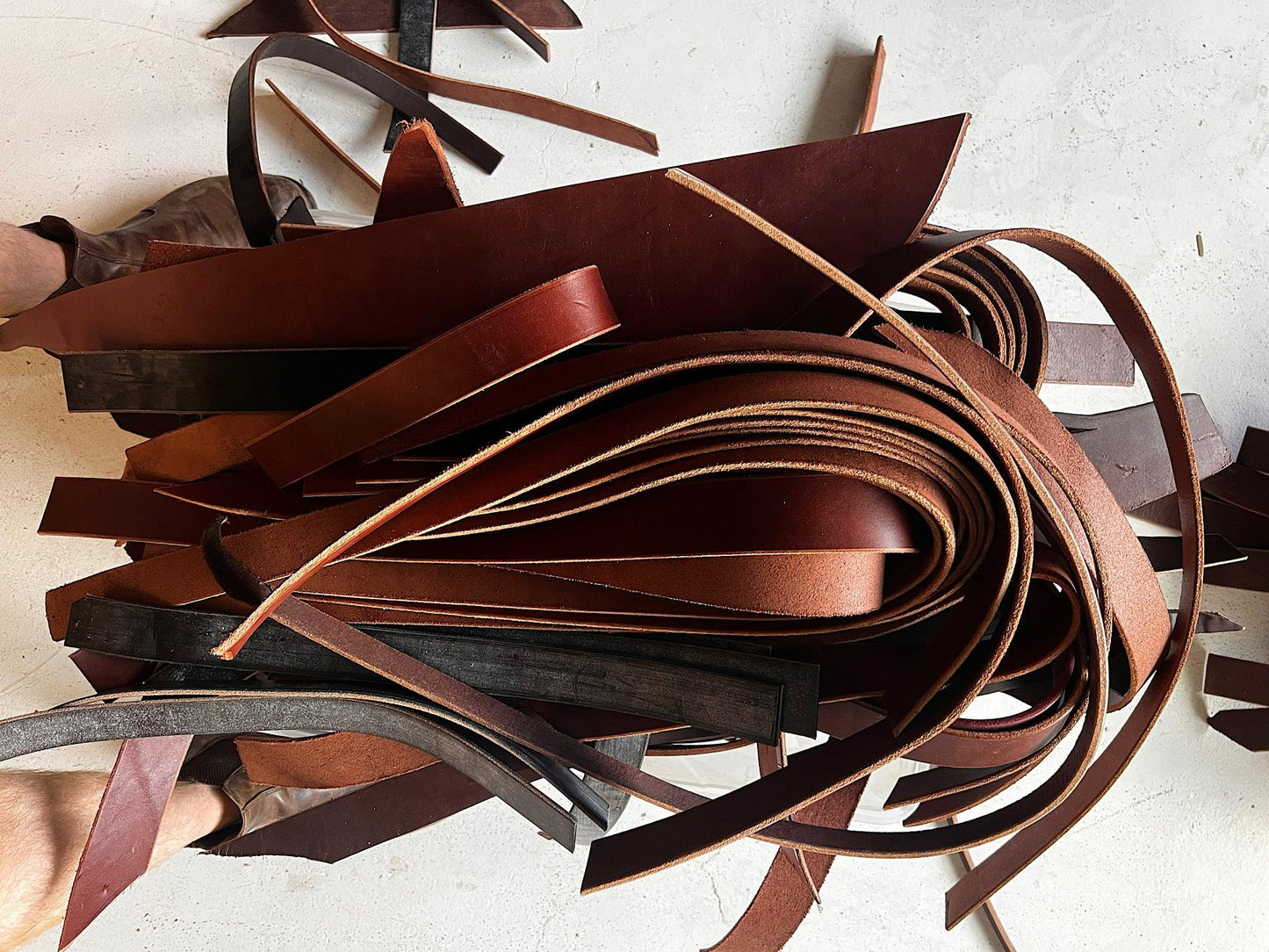 Leather offcuts - Anvil Hide