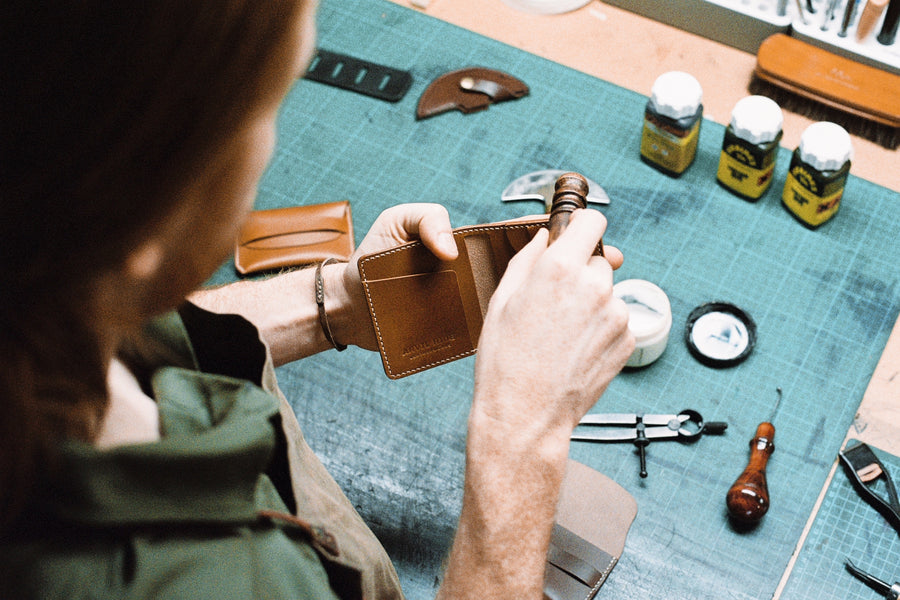 Handmade Full-Grain Leather Wallets: The Benefits Over Mass-Produced Wallets