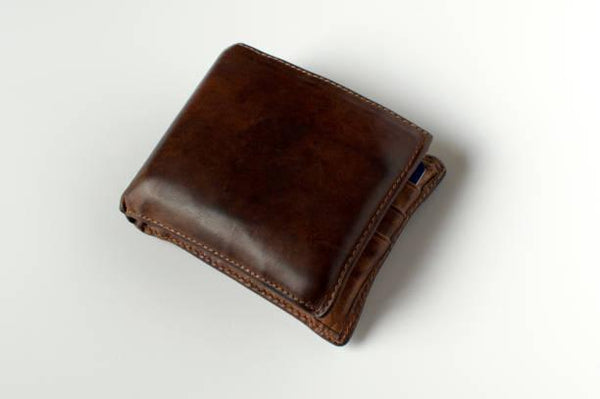 How To Dry A Wet Leather Wallet? – Anvil Hide